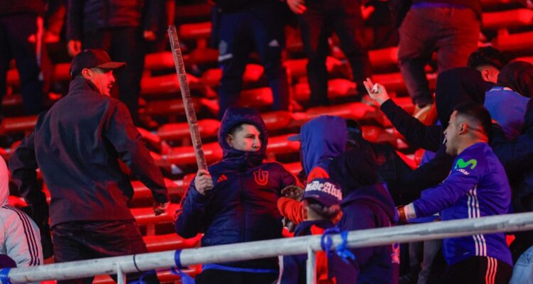 Independiente-La U, partido cancelado por Conmebol en Copa Sudamericana por incidentes de barristas