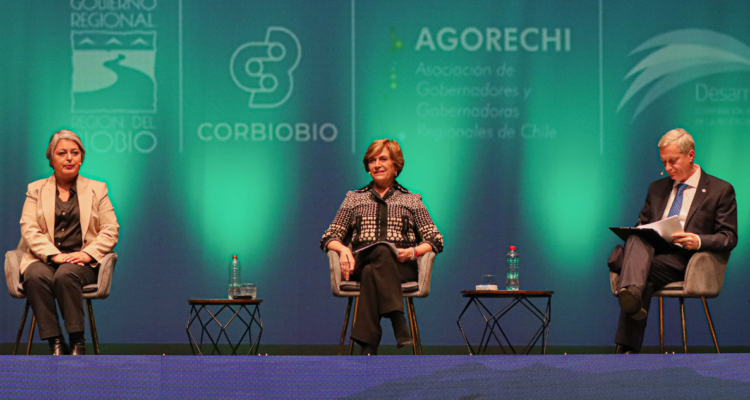 Interrupciones y recriminaciones marcaron encuentro entre Kast, Jara y Matthei en el Bío Bío