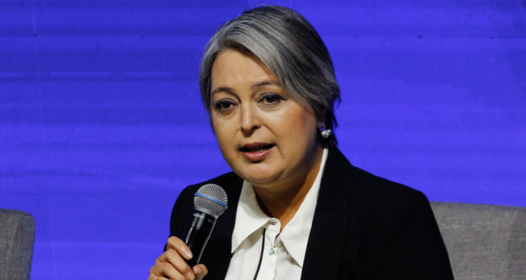 Jeannette Jara pidió aplicar sanciones correspondientes tras fuga de reos en Valparaíso.