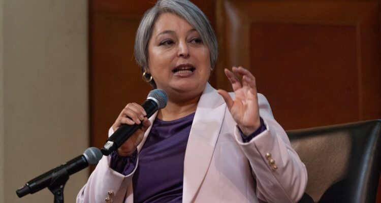 Jara a empresarios: “Tranquilos. Seguramente les irá bien como siempre, pero no voy a bajar impuestos”