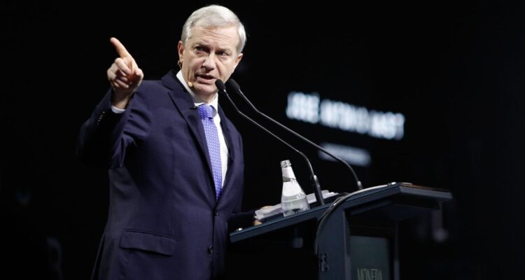 “Nostálgico de la dictadura”: críticas transversales a Kast por restar importancia al Congreso