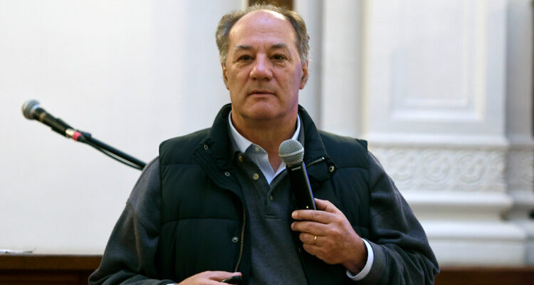 Juan Sutil niega que dictadura de Pinochet haya sido una dictadura