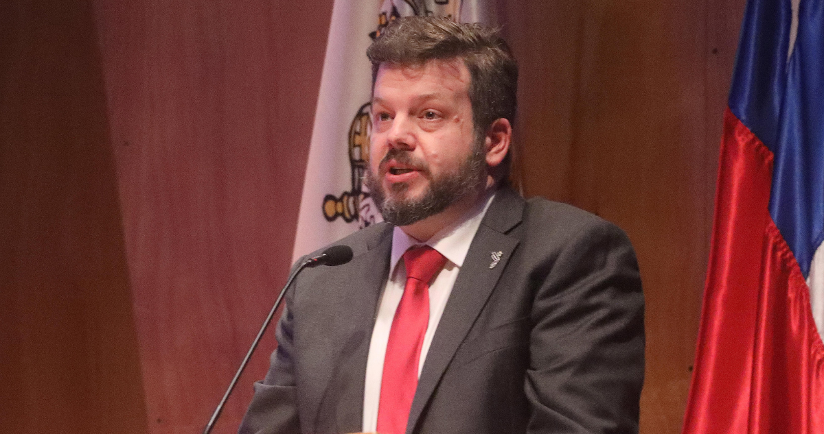 Kaiser parafrasea a Allende: “Vamos a abrir las grandes avenidas para que pasen los camiones libres”