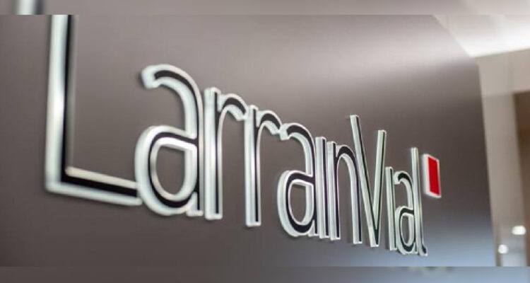 Corte de Santiago revoca suspensión condicional a ejecutivos de LarrainVial en caso Factop