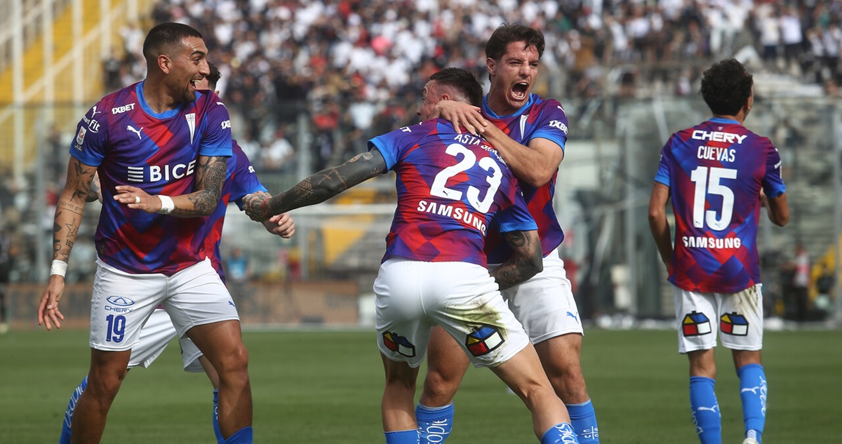 Universidad Católica goleó a Colo Colo por la Liga de Primera.