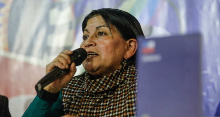 Loncon dice que no hay inconsecuencia en su postulación al Senado y remarca: “No soy comunista”