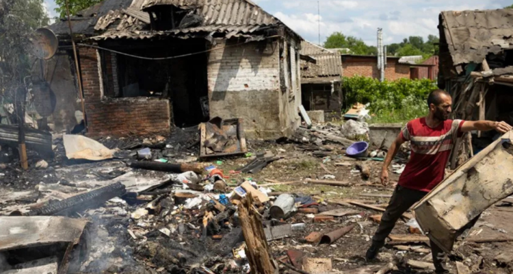 Imagen de archivo de daños en una localidad de Lugansk