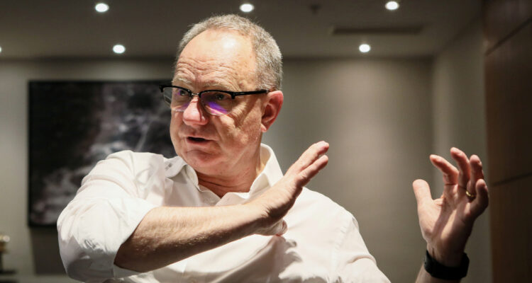 Codelco nombra a ex CEO de Anglo American para que encabece evaluación sobre accidente en El Teniente