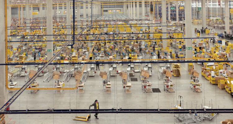 Mercado Libre anuncia más inversiones en Chile: instalará nuevos centros en RM y Gran Concepción