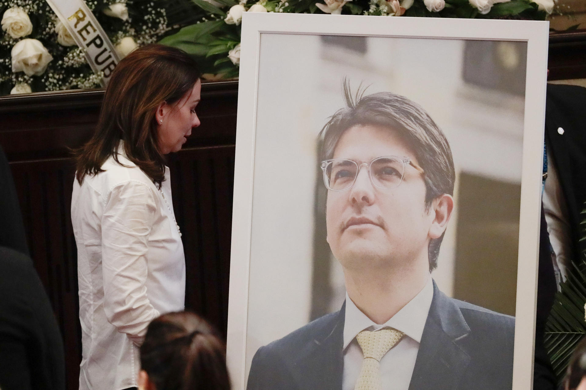 La esposa del fallecido senador y precandidato a la presidencia de Colombia Miguel Uribe Turbay, Claudia Tarazona