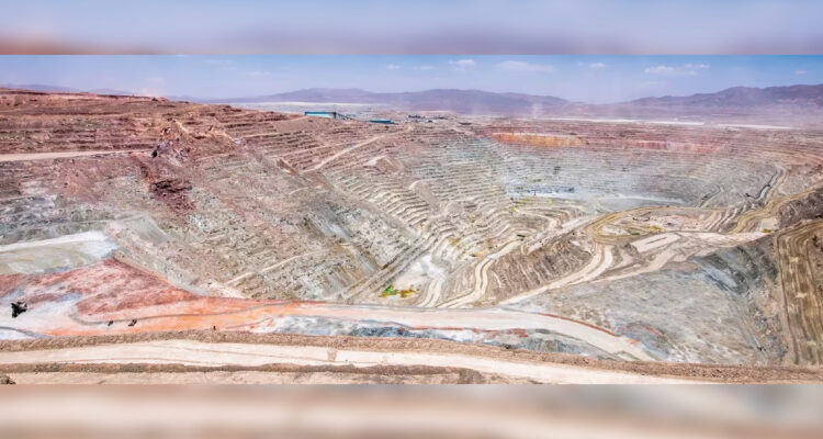 BHP acude a la DT para mediar con operarios remotos de Escondida y Spence: podrían llegar a huelga