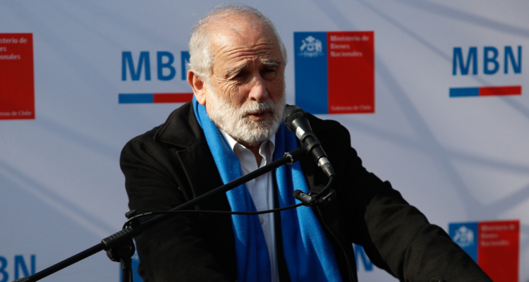 Ministro Montes descarta haber recibido amenazas previo a Comisión por megaincendio en Viña del Mar