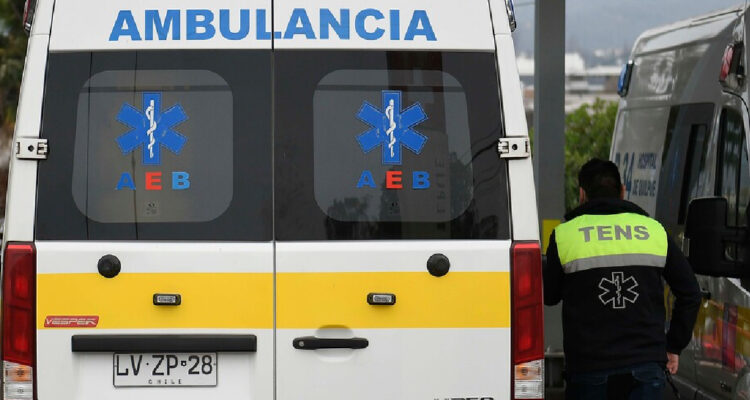 Tablones cedieron: rescatan a mujer que cayó a pozo de seis metros en límite entre La Unión y Paillaco