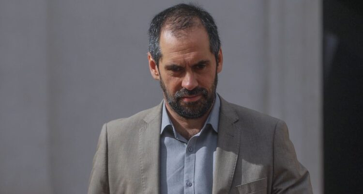 Oposición cuestiona llegada de Grau a Hacienda: “Este pato ya no está ni cojo, no tiene patas”