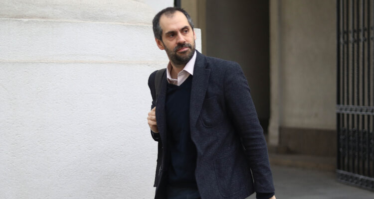 Grau responde a quienes ven con recelo que el erario del próximo gobierno sea delineado por el FA