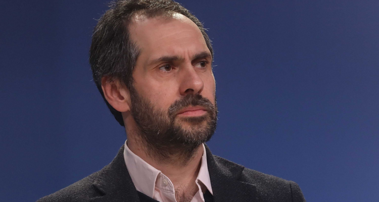 El ministro Nicolás Grau partió en la FECh, tuvo críticas en economía y ahora aterrizó en Hacienda