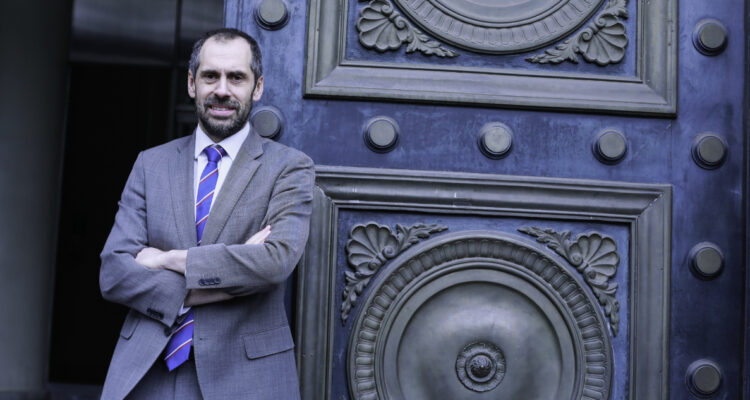 Grau buscará austeridad, mientras en el Congreso dudan de su “capacidad” para ser ministro de Hacienda