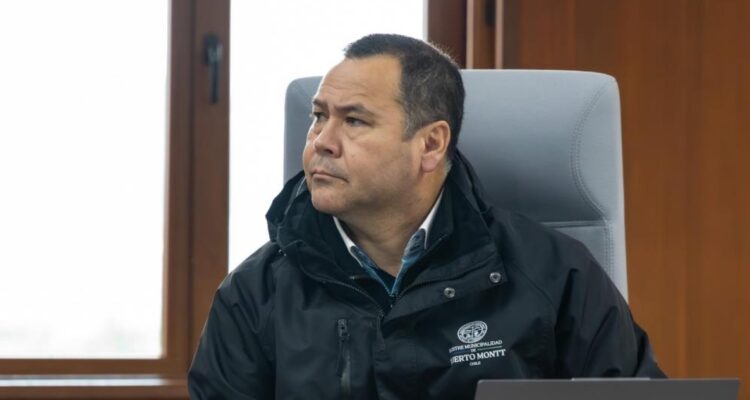 Piden renuncia de director de seguridad pública de Puerto Montt por no informar parentesco con funcionaria