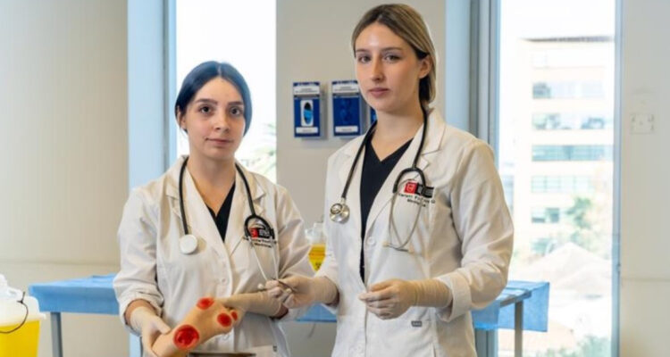 U. Autónoma incorpora moderna plataforma de simulación clínica de Stanford University para estudiantes