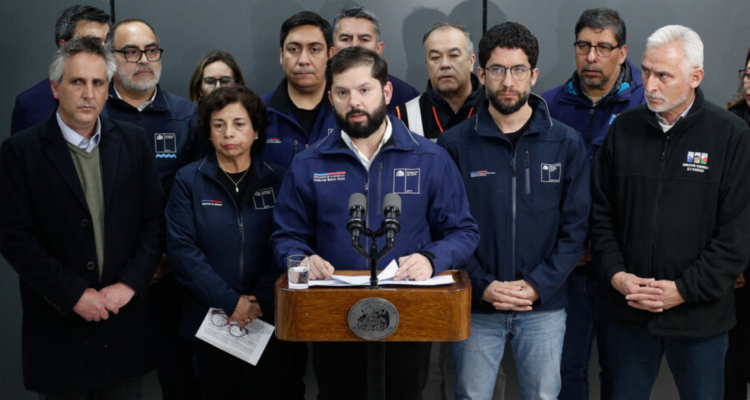 Gabriel Boric decreta tres días de duelo nacional.