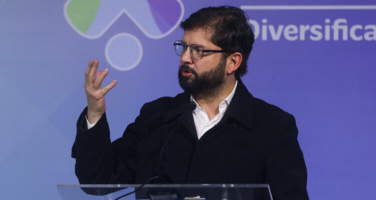 Presidente Boric reactiva debate sobre duración de mandatos: “4 años se hace breve para los cambios”