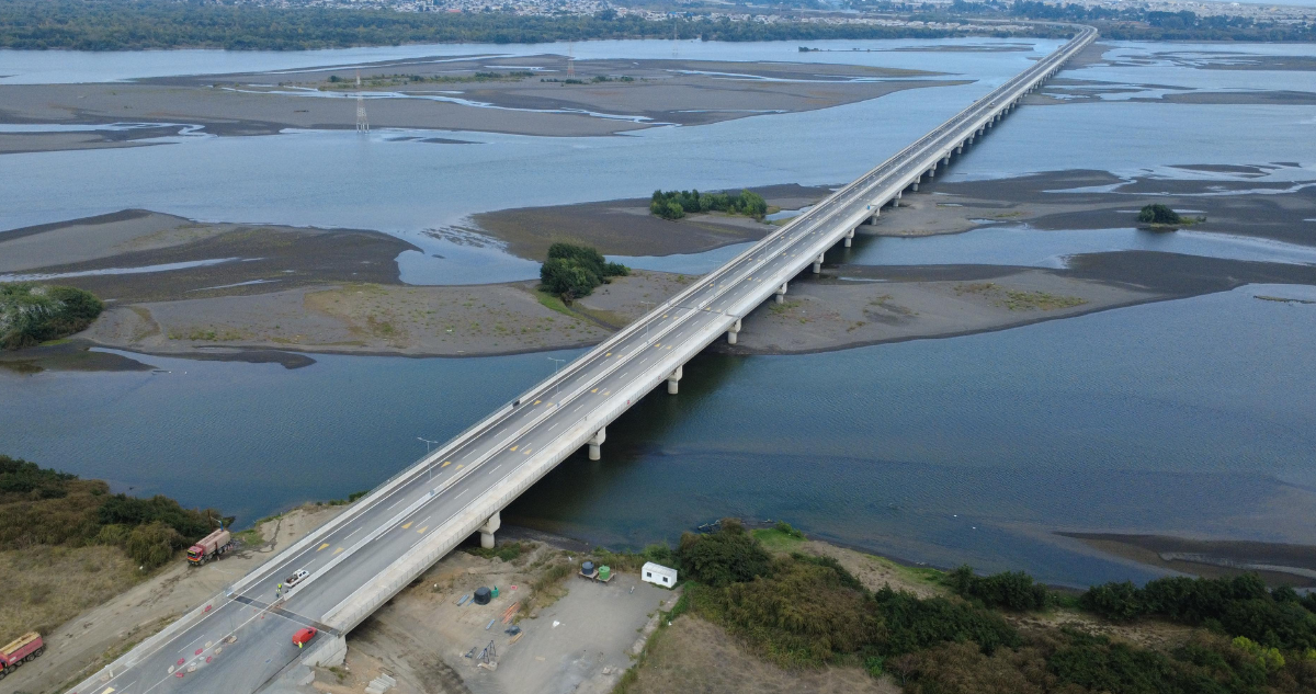 Imagen desde el aire de las obras del Puente Industrial