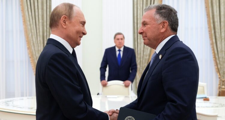 Putin recibe al emisario de Trump antes de que venza ultimátum sobre Ucrania