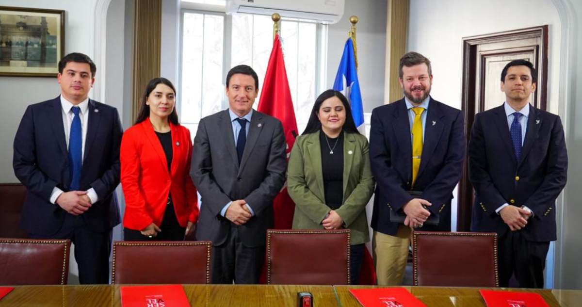 Republicanos, PSC y PNL inscriben pacto “Cambio por Chile”, descartando lista única con Chile Vamos