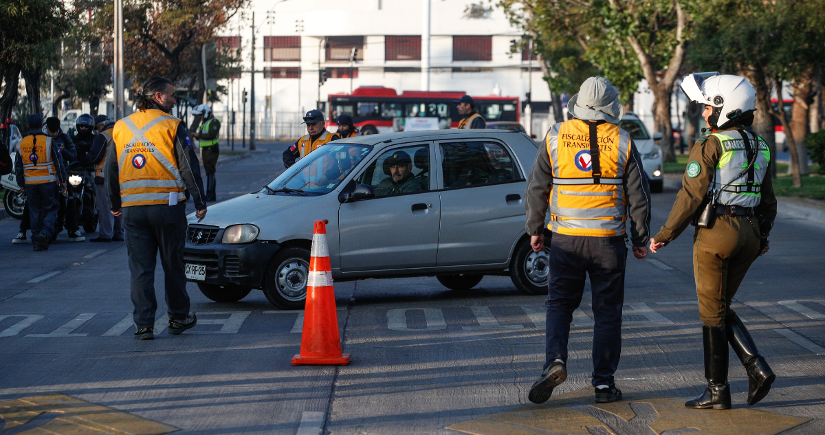 Los vehículos que no podrán circular este martes 19 de agosto en la RM por la restricción vehicular