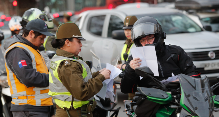 Restricción vehicular para este jueves 21 de agosto: revisa las patentes afectadas en la capital