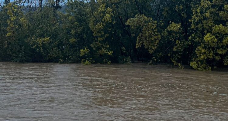Declaran Alerta Roja en Renaico por desborde del Río Vergara