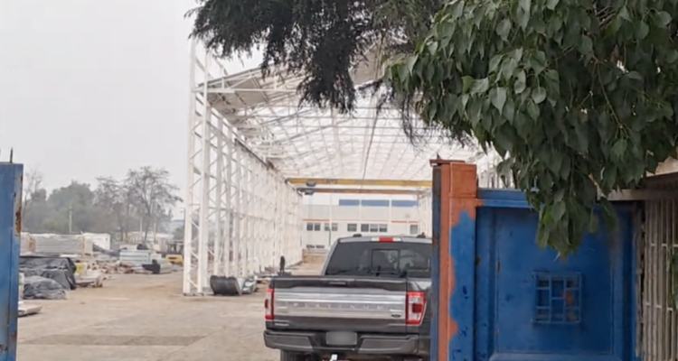 Fatal accidente laboral en San Bernardo: trabajador cayó 15 metros desde el techo de un galpón