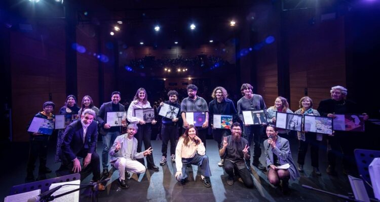 premiación santiago en 100 palabras