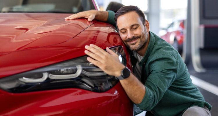 Qué tener en cuenta al contratar un seguro automotriz: cobertura, deducible y documentos que necesitas