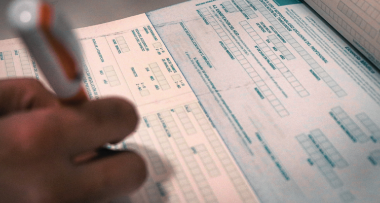 En La Araucanía: Detectan que 105 médicos emitieron licencias médicas mientras estaban en reposo