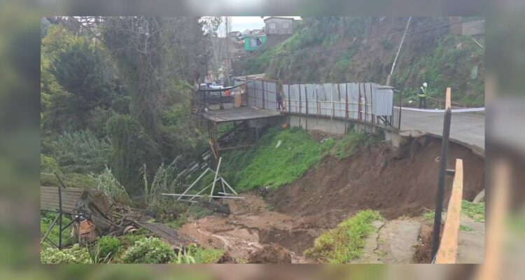 Socavón en Viña del Mar: trabajos buscan estabilizar terreno afectado en el sector Forestal Alto