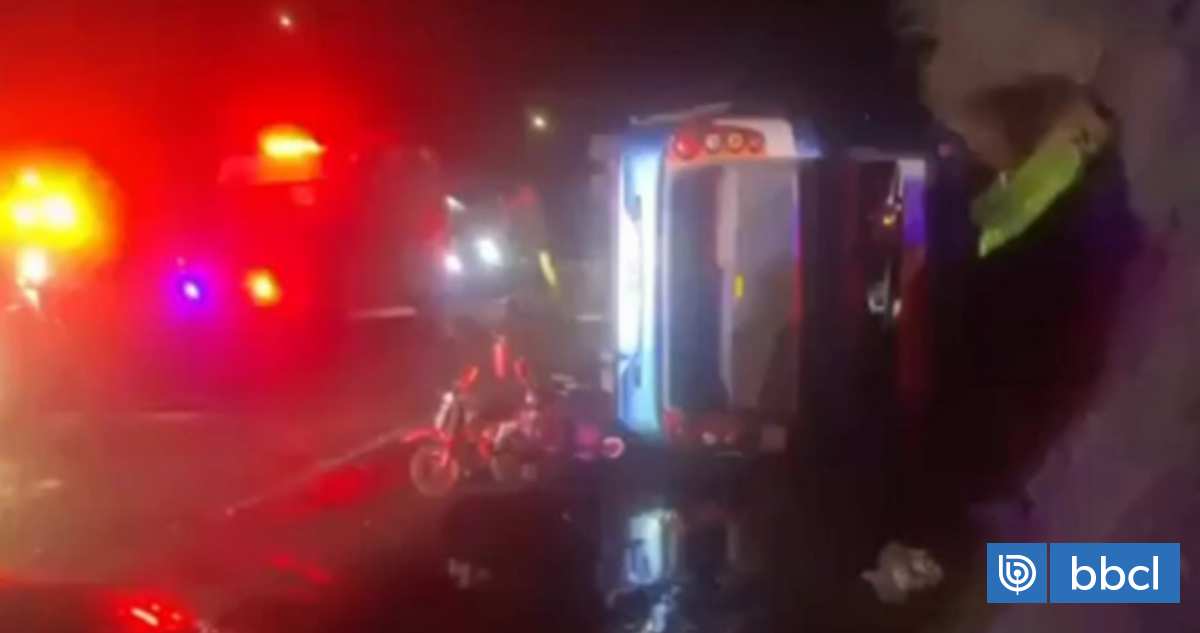 Bus intercomunal vuelca en ruta que une San Javier y Constitución: reportan 15 heridos