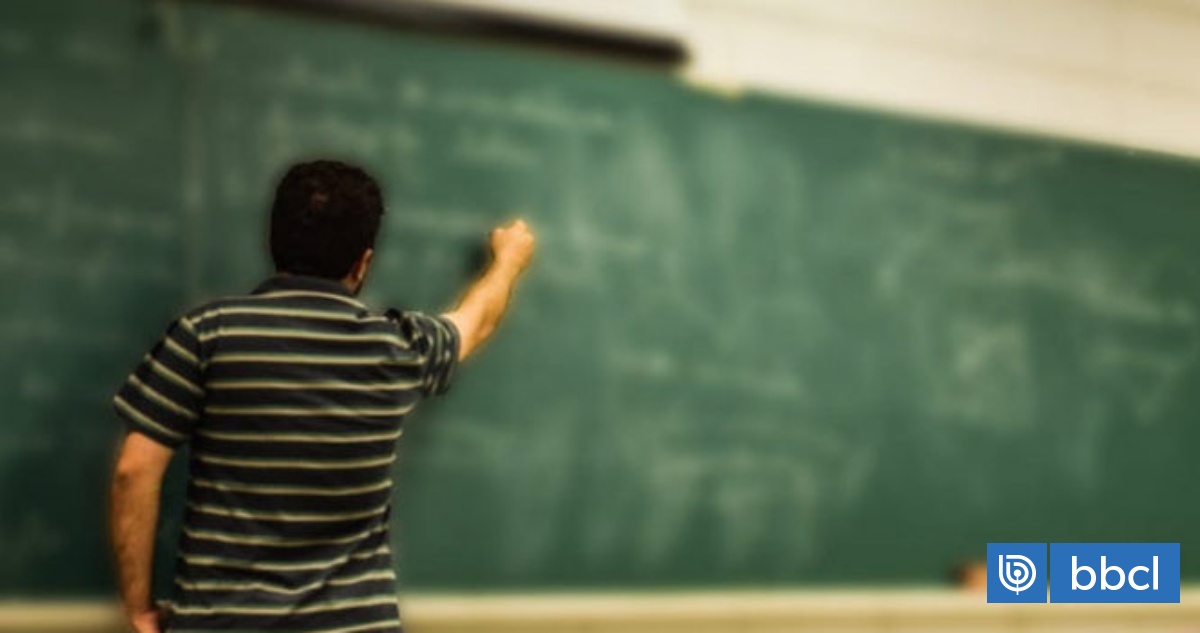 Detienen a profesor por amenazar e insultar a alumnos en San Ramón: acusan posible consumo de drogas