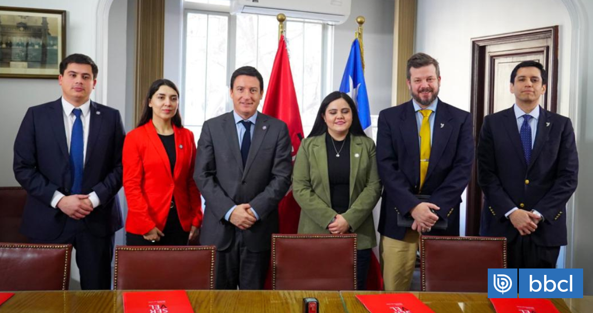 Republicanos, PSC y PNL inscriben pacto 