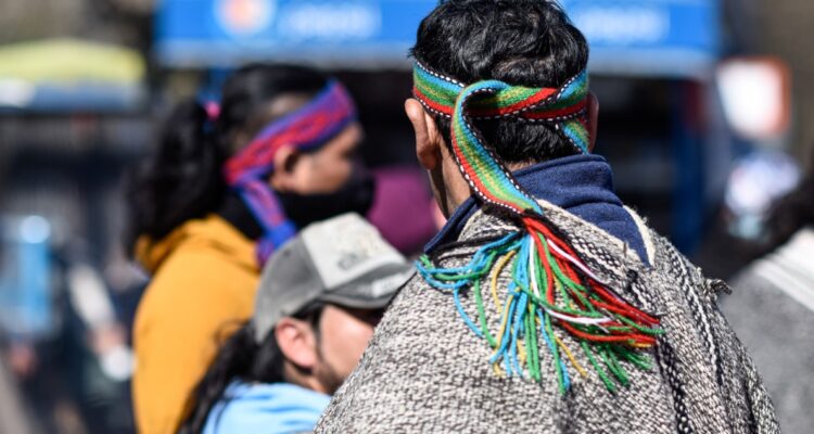 Voces del oficialismo instan al gobierno a suspender consulta indígena ante rechazo de comunidades