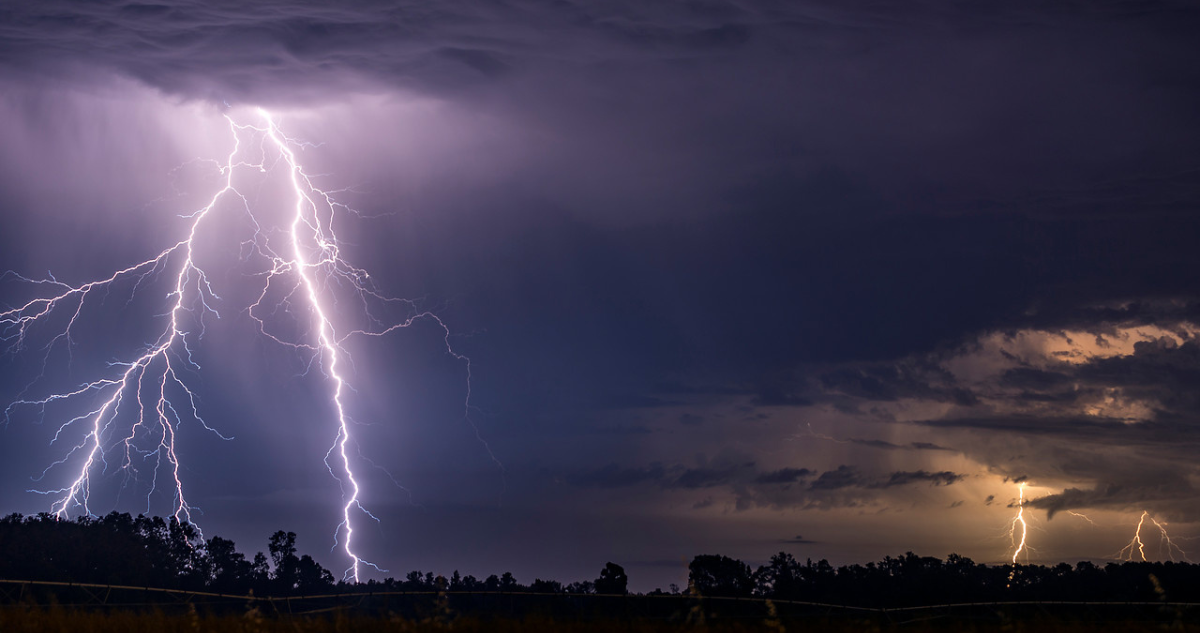 Tormenta eléctrica