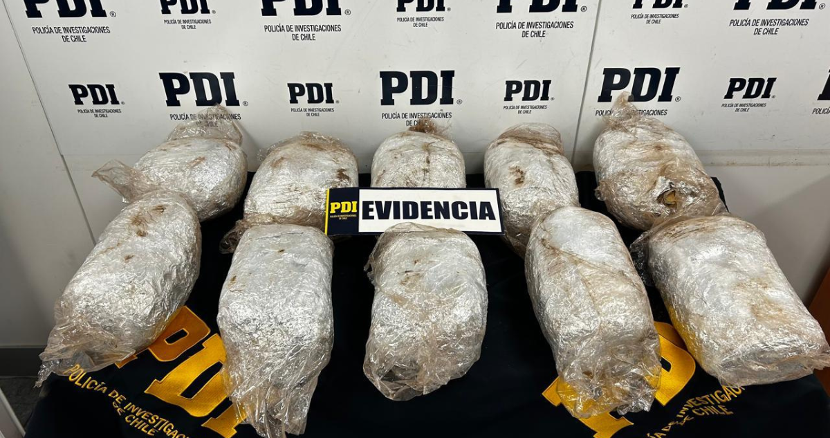 Tres militares son detenidos por tráfico de drogas: retiraron encomienda con droga en un local de CHilexpress