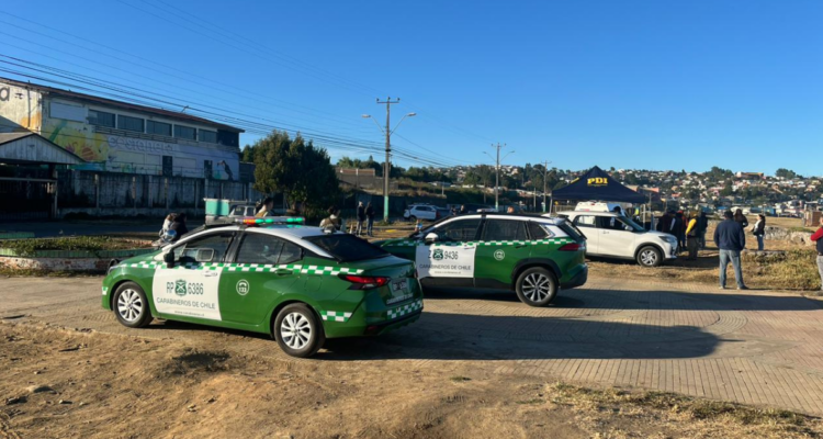 Patrullas tras triple asesinato en Playa Blanca de Lota