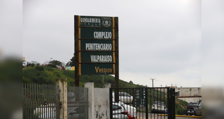 Tres reos se fugan de la cárcel de Valparaíso