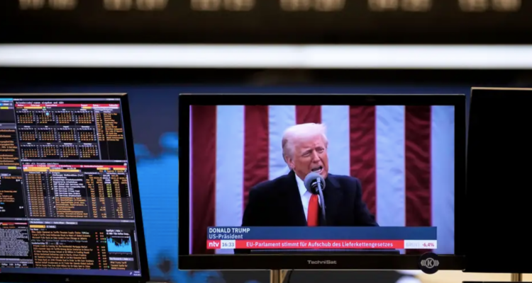 Las bolsas de Europa, Asia y Oceanía parten agosto en rojo por impacto de nuevos aranceles de Trump