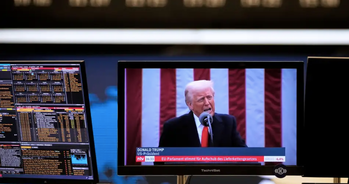 Las bolsas de Europa, Asia y Oceanía parten agosto en rojo por impacto de nuevos aranceles de Trump