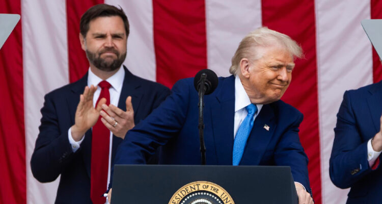 Desde enero: Donald Trump ha comprado deuda de entidades municipales de EEUU o empresas casi 700 veces