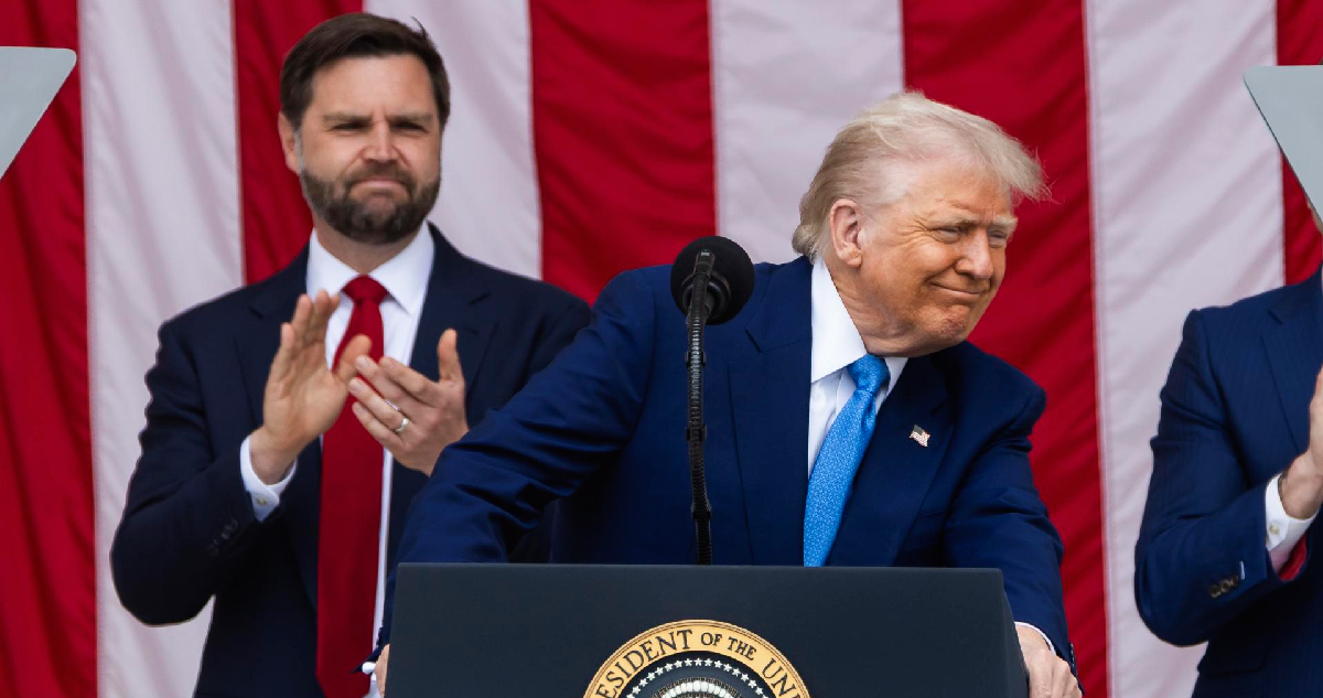 Desde enero: Donald Trump ha comprado deuda de entidades municipales de EEUU o empresas casi 700 veces