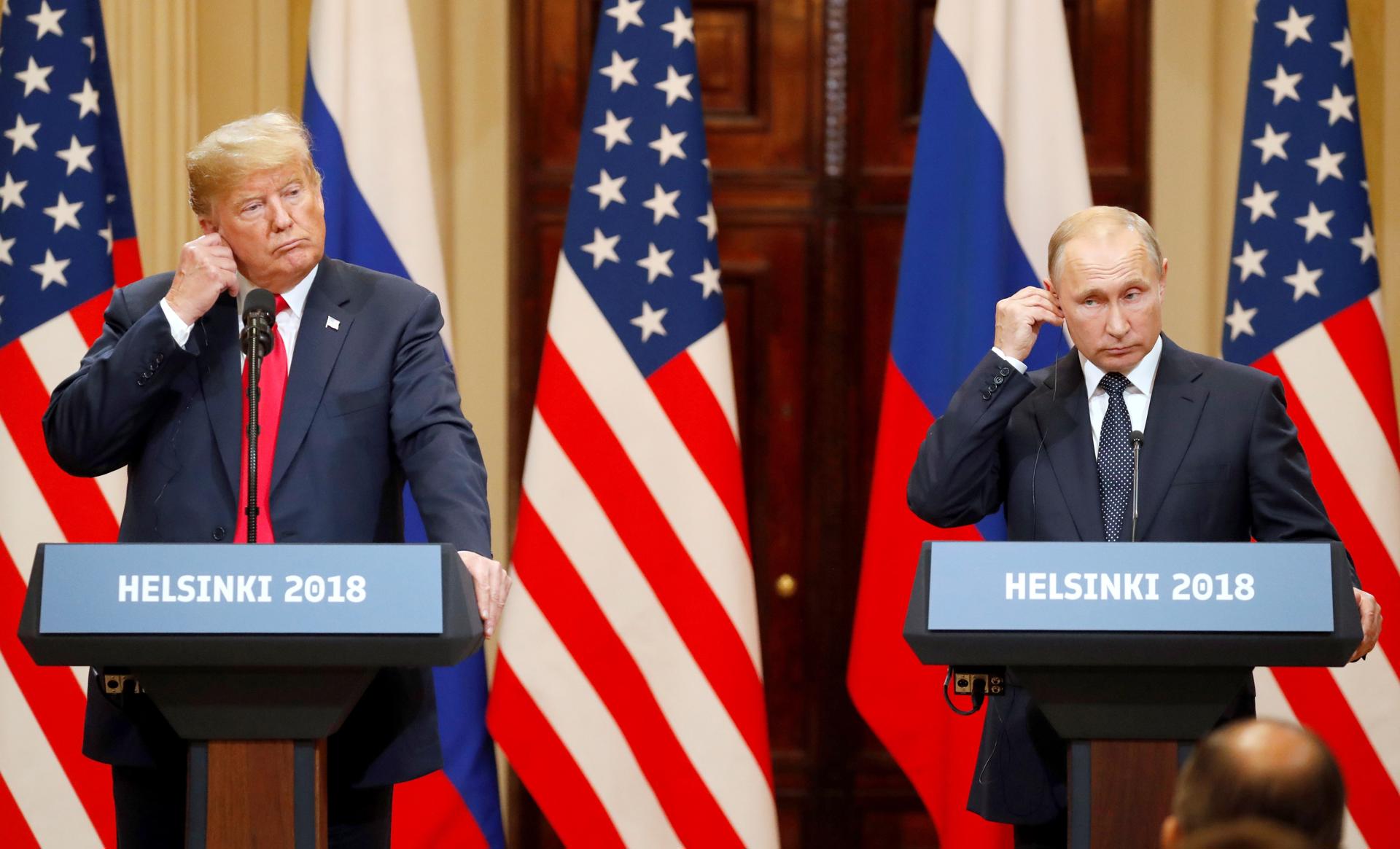Imagen de archivo del 16 de julio del 2018 de Trump y Putin