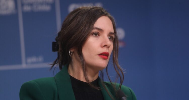 Ministra Vallejo condena ataque a profesor en el INBA: “Es un hecho de suma, de máxima gravedad”